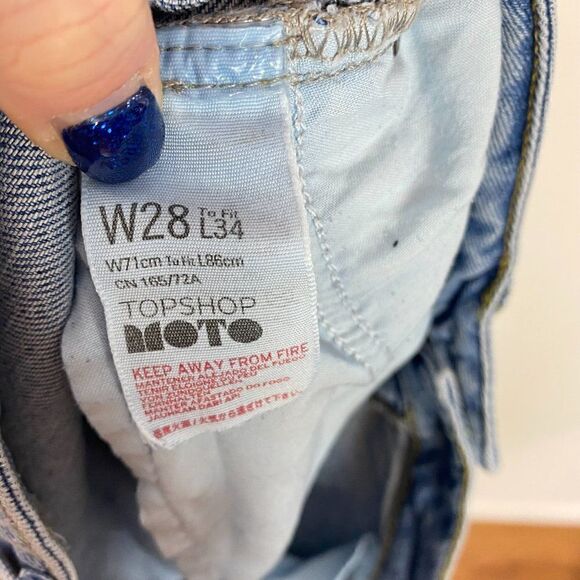 CLEARANCE - Topshop Lucas Destroyed Boyfriend Jeans - Picture 6 of 7